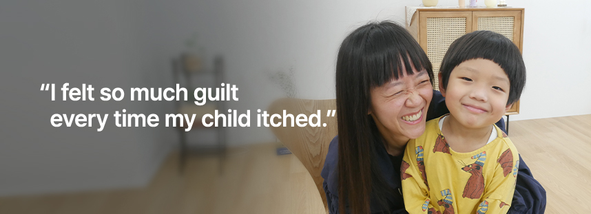 아이가 간지러워 할 때마다 자책을 엄청 했어요.